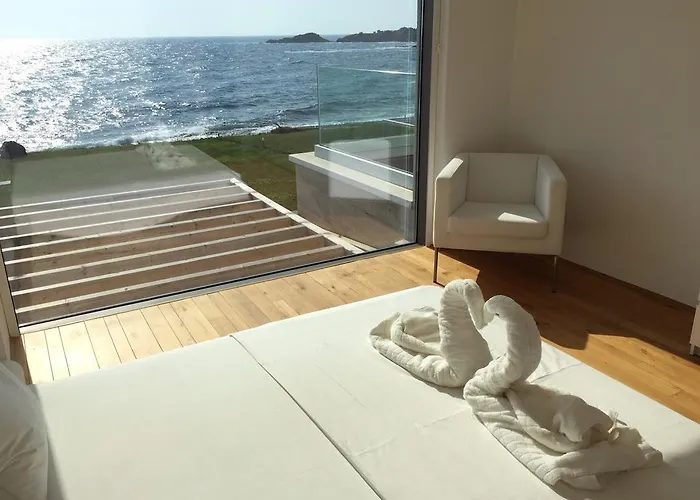 Cape Vergoti Лозенец