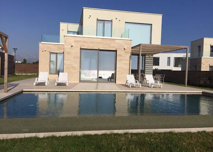 Вилла Cape Vergoti *